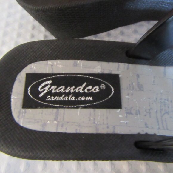 New Thong sandal 2" heel Size 8 & 9 & 10- Last Price Firm - Picture 9 of 10